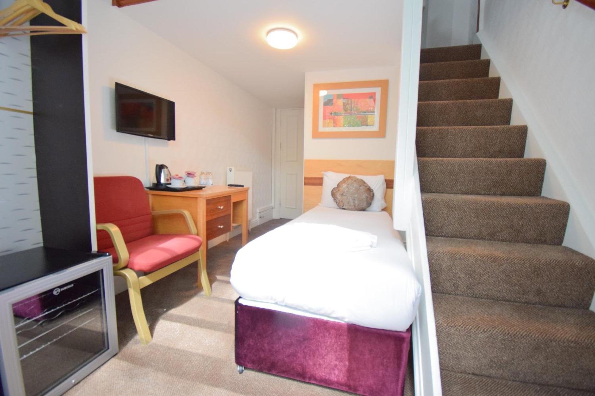 Pembridge Palace Hotel Лондон Экстерьер фото